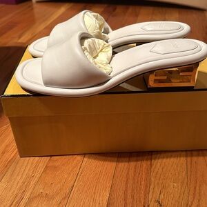 Fendi Nappa Baguette Bianco Slide. Brand new! Never worn!
